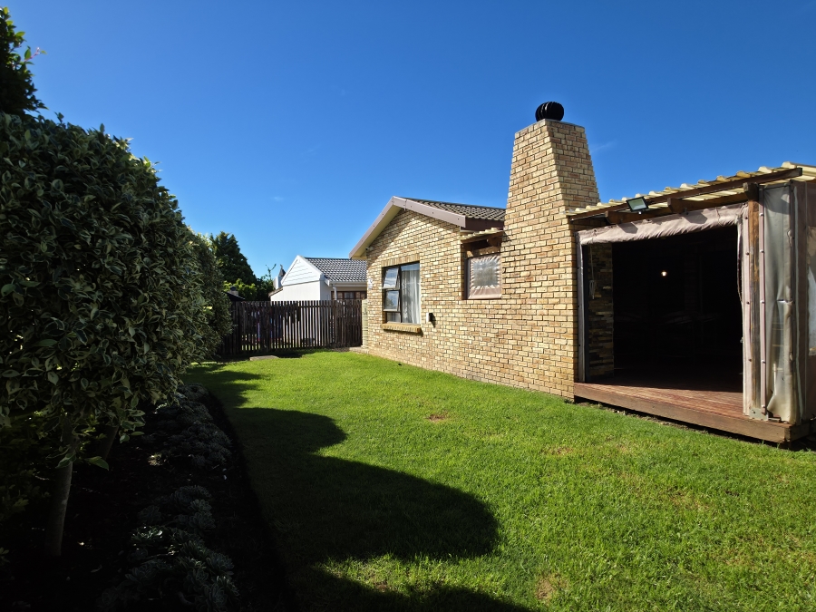 3 Bedroom Property for Sale in Wavecrest Eastern Cape